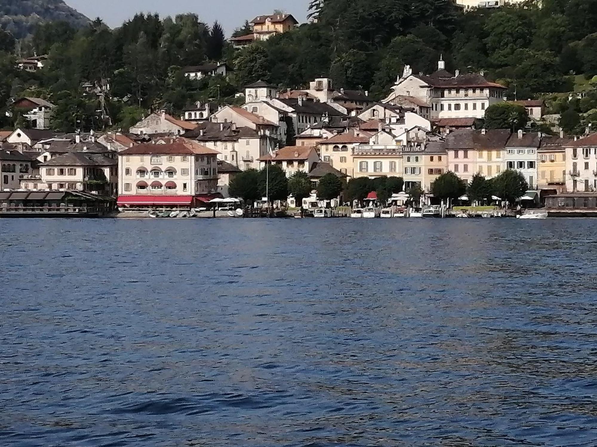 Il Sasso Appartamento Orta San Giulio Δωμάτιο φωτογραφία