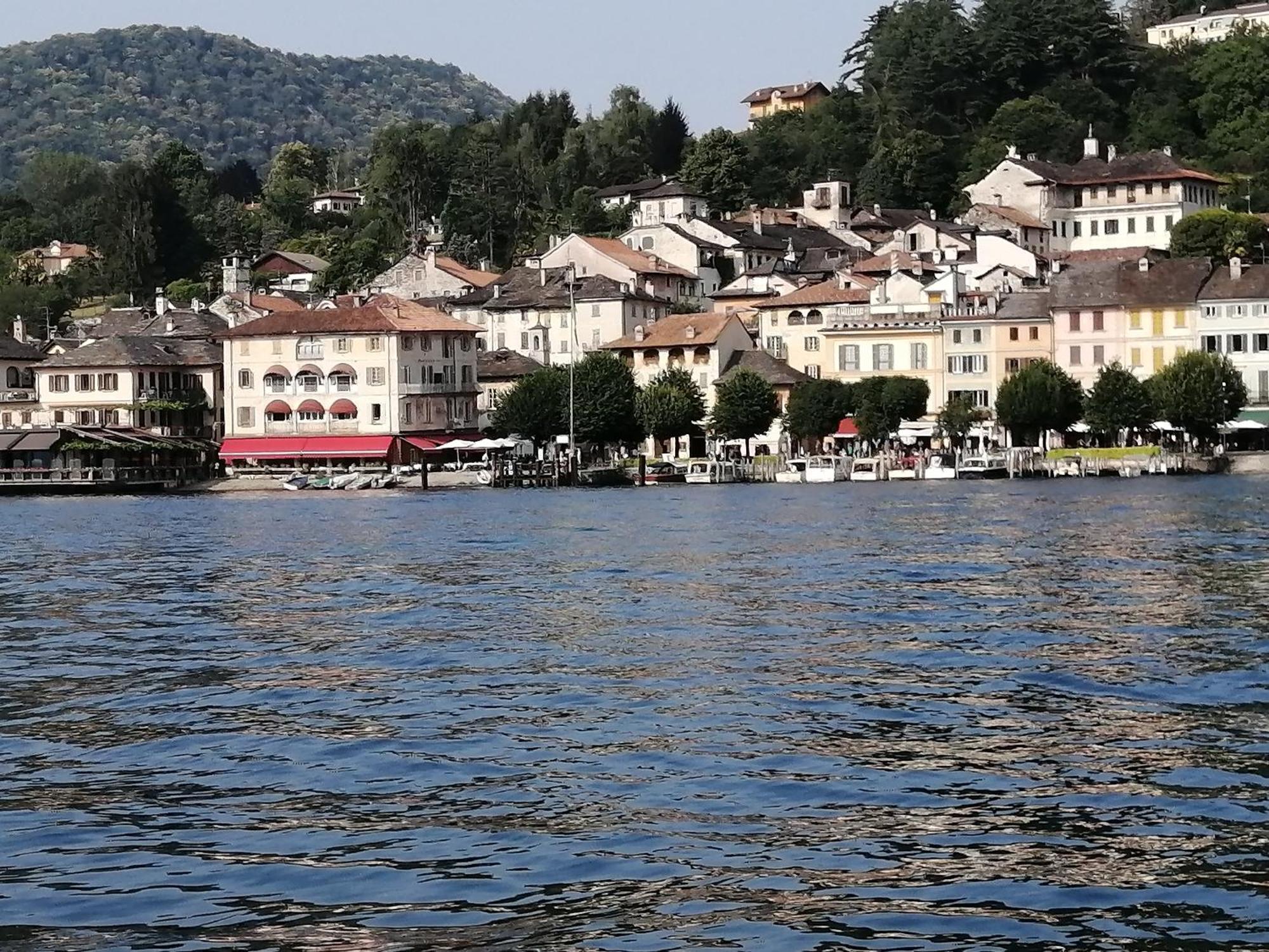 Il Sasso Appartamento Orta San Giulio Δωμάτιο φωτογραφία